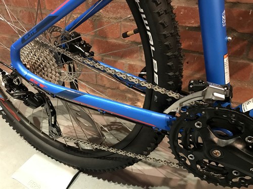 Medium blue gt avalanche elite drivetrain.jpg